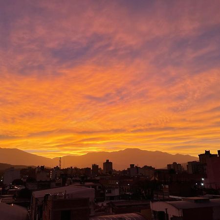 Appartement Departamento céntrico con estacionamiento gratis à San Salvador de Jujuy Extérieur photo